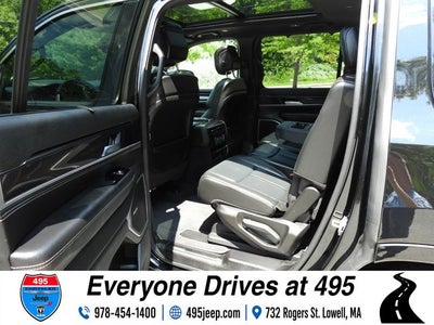 2024 Jeep Wagoneer Base