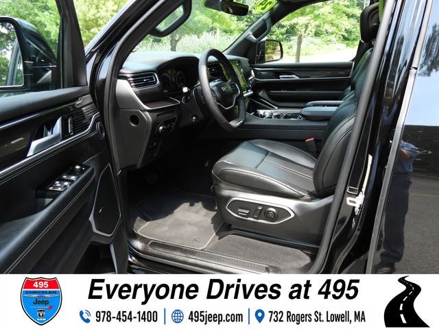 2024 Jeep Wagoneer Base