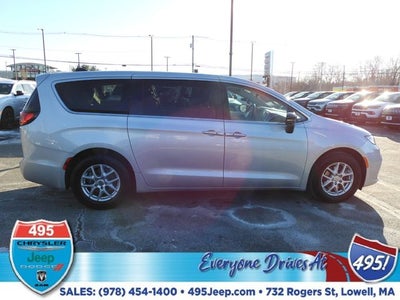 2024 Chrysler Pacifica Touring L