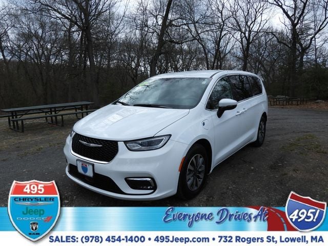 2023 Chrysler Pacifica Hybrid