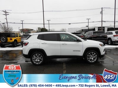 2022 Jeep Compass Latitude Lux