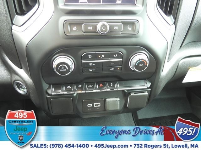 2024 Chevrolet Silverado 1500 Custom