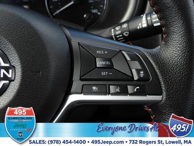 2023 Nissan Kicks SR