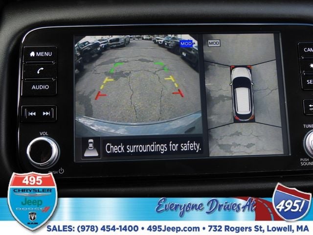 2023 Nissan Kicks SR