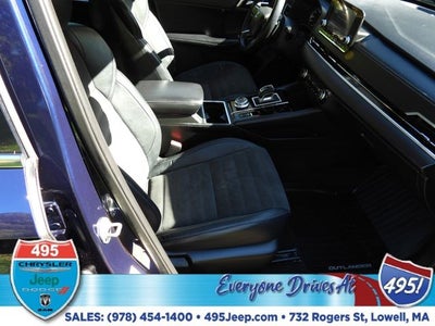 2022 Mitsubishi Outlander Black Edition