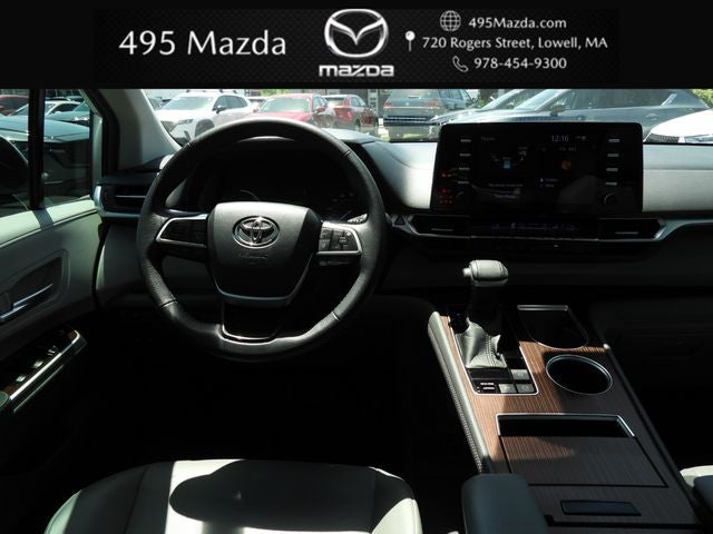 2021 Toyota Sienna XLE 7 Passenger