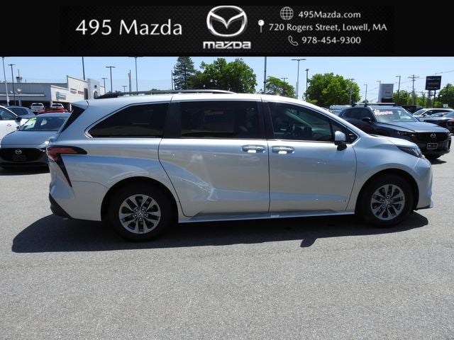 2021 Toyota Sienna XLE 7 Passenger